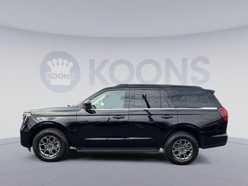 Black Metallic 2025 Ford Expedition Active
