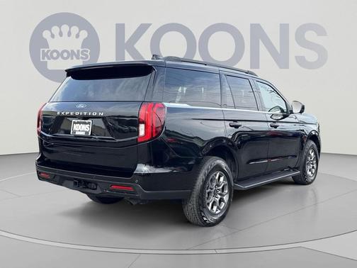 Black Metallic 2025 Ford Expedition Active