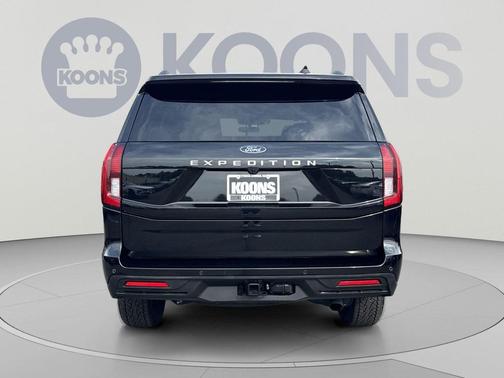 Black Metallic 2025 Ford Expedition Active