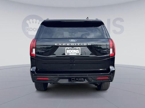 Black Metallic 2025 Ford Expedition Active