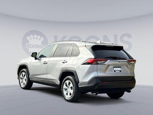 2020 Toyota RAV4 LE