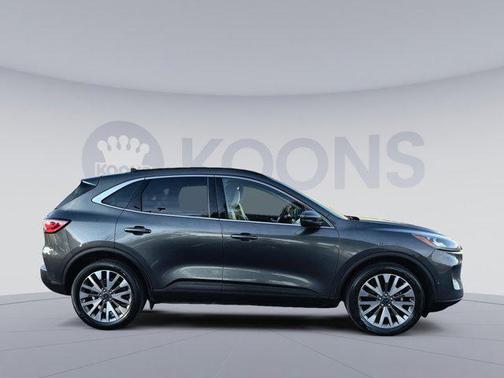 2020 Ford Escape Titanium