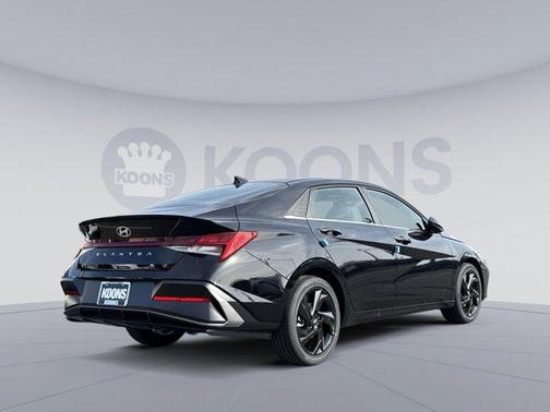 2026 Hyundai ELANTRA Sport