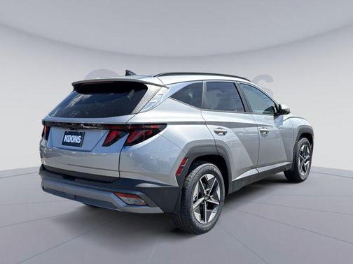 Shimmering Silver 2026 Hyundai TUCSON SEL