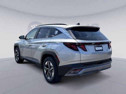 Shimmering Silver 2026 Hyundai TUCSON SEL