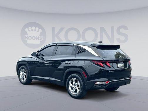 2022 Hyundai TUCSON SE