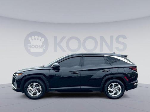 2022 Hyundai TUCSON SE