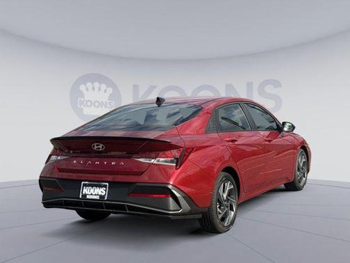 2025 Hyundai ELANTRA Sport