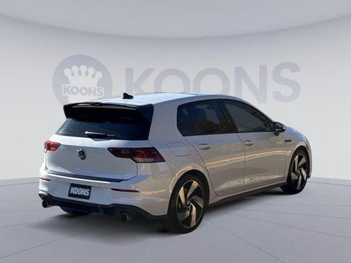 2024 Volkswagen Golf GTI 2.0T SE DSG