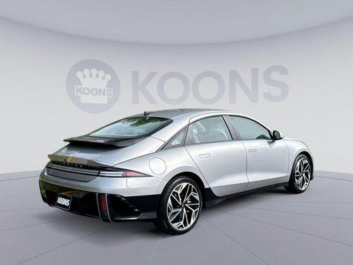 2023 Hyundai IONIQ 6 SE