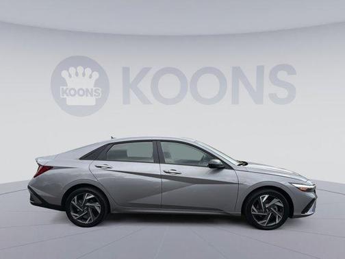 Fluid Metal 2025 Hyundai ELANTRA HEV SEL Sport