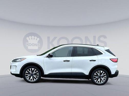 2020 Ford Escape Titanium