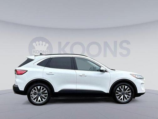 2020 Ford Escape Titanium