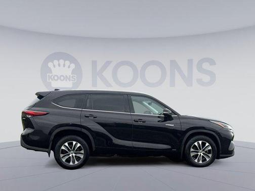 2021 Toyota Highlander Hybrid XLE