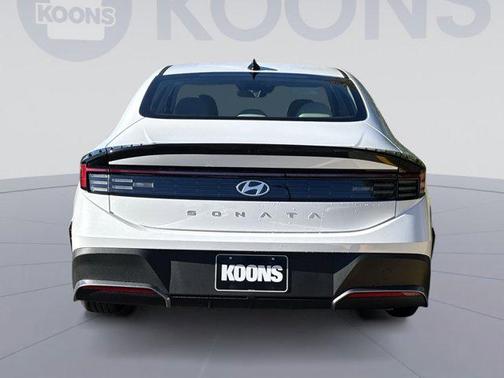 2026 Hyundai SONATA SE