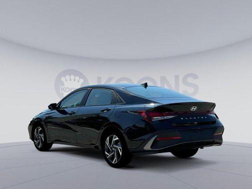 2025 Hyundai ELANTRA Sport