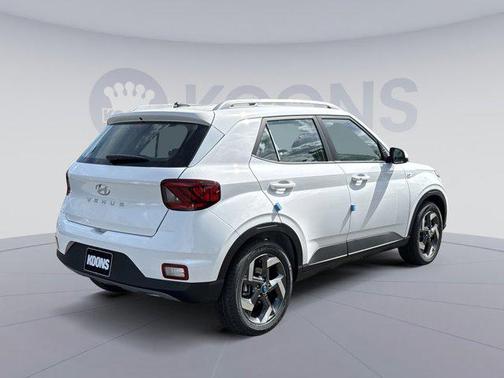 Lunar White 2026 Hyundai VENUE SEL