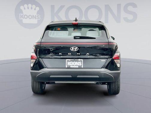2026 Hyundai KONA SE
