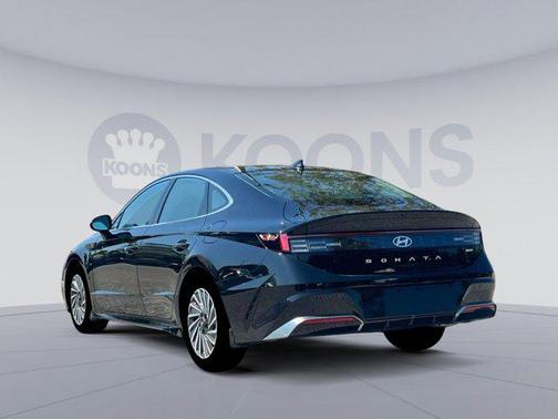 2025 Hyundai SONATA Hybrid SE