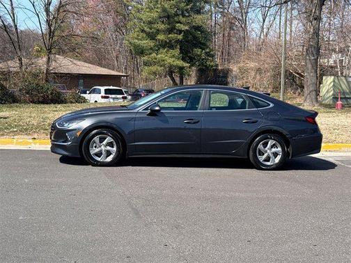 2021 Hyundai SONATA SE