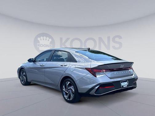 Fluid Metal 2025 Hyundai ELANTRA Sport