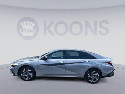 Fluid Metal 2025 Hyundai ELANTRA Sport