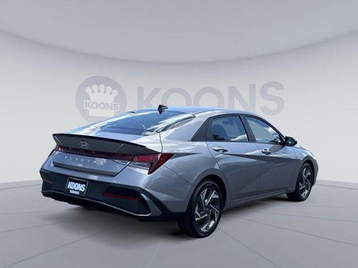 Fluid Metal 2025 Hyundai ELANTRA Sport