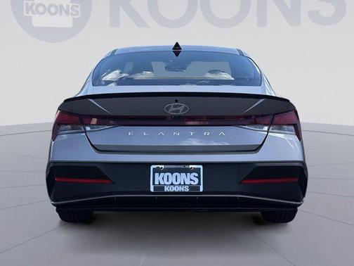 Fluid Metal 2025 Hyundai ELANTRA Sport