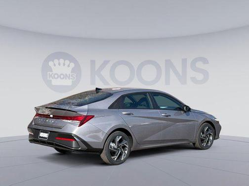 2025 Hyundai ELANTRA Sport