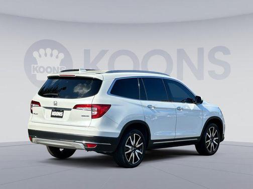 2022 Honda Pilot Touring 8-Passenger