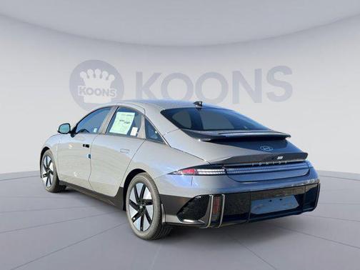 2025 Hyundai IONIQ 6 SE