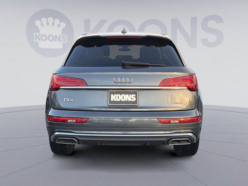 2022 Audi Q5 45 S line Premium