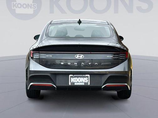 2025 Hyundai SONATA SE