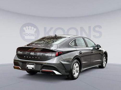 2025 Hyundai SONATA SE