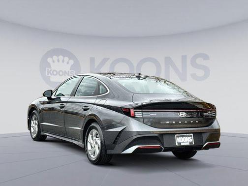 2025 Hyundai SONATA SE
