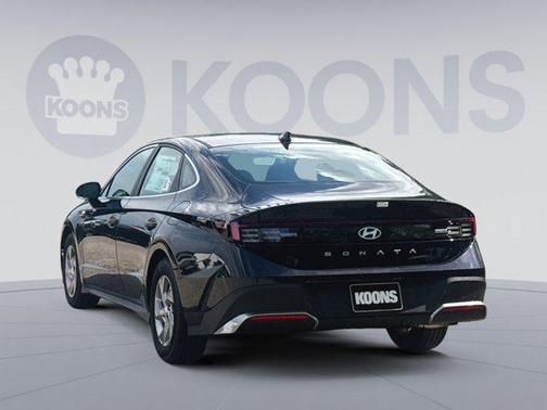 2025 Hyundai SONATA SE