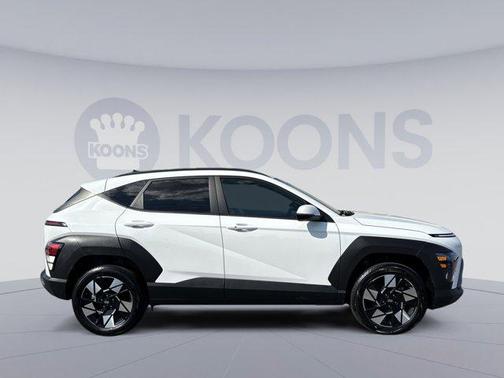 Atlas White 2024 Hyundai KONA SEL