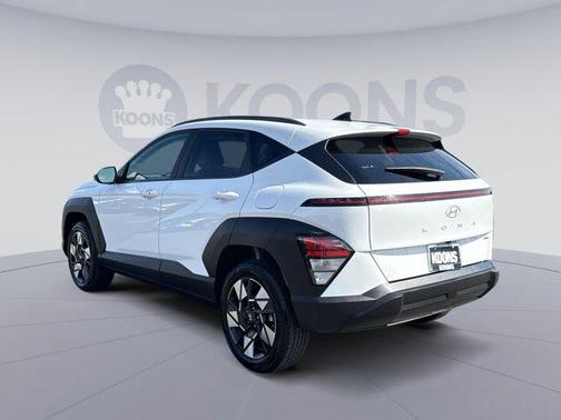 Atlas White 2024 Hyundai KONA SEL
