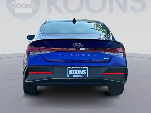 2025 Hyundai ELANTRA HEV SEL Sport