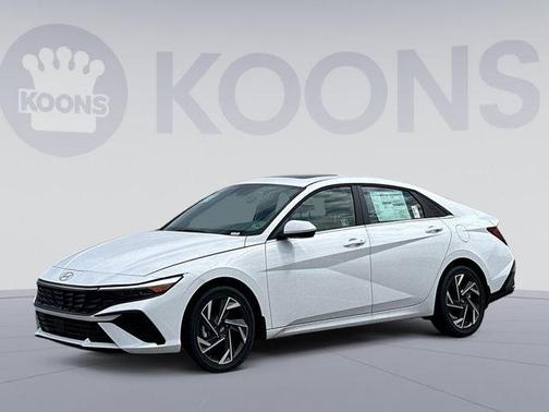 2025 Hyundai ELANTRA SEL