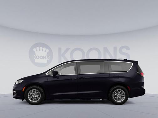 Brilliant Black Crystal Pearlcoat 2023 Chrysler Pacifica Touring L