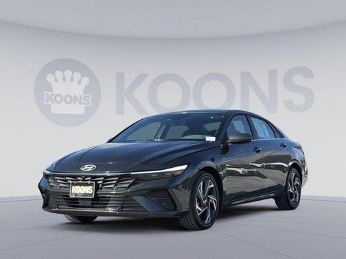 2025 Hyundai ELANTRA SEL