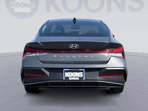 Ecotronic Gray 2024 Hyundai ELANTRA SEL