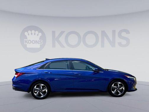 2022 Hyundai ELANTRA Limited