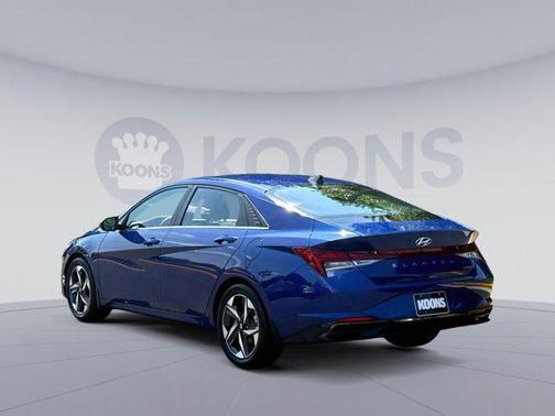 2022 Hyundai ELANTRA Limited