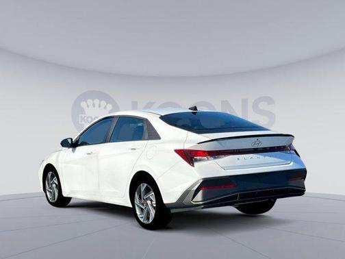 2025 Hyundai ELANTRA Sport