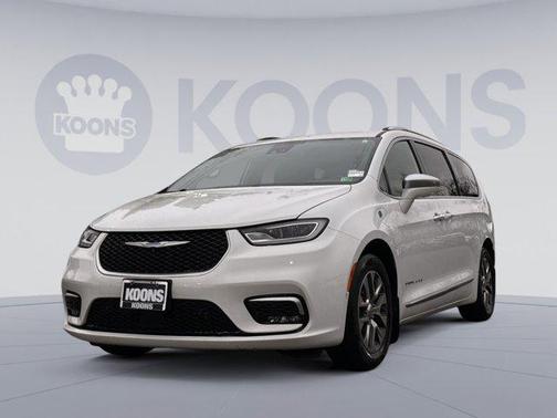 Bright White Clearcoat 2021 Chrysler Pacifica L