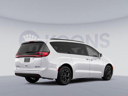 Bright White Clearcoat 2021 Chrysler Pacifica L