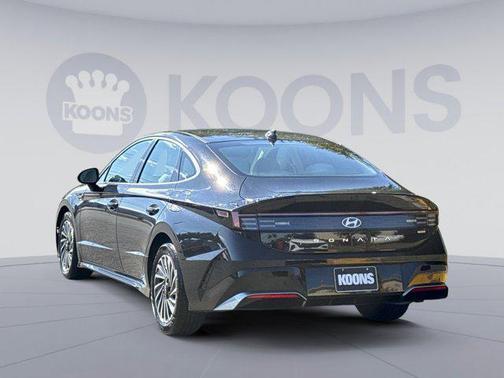 2024 Hyundai SONATA Hybrid SE