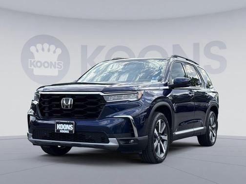 Obsidian Blue Pearl 2023 Honda Pilot Touring 8-Passenger